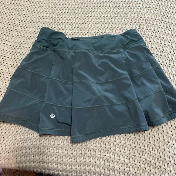 Green lululemon tennis skirt - Picture 2 of 5